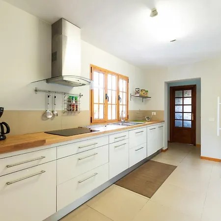 5br - Pool Parking & Tennis Court Villa Las Palmas de Gran Canaria