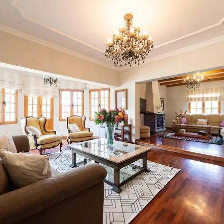 5br - Pool Parking & Tennis Court *