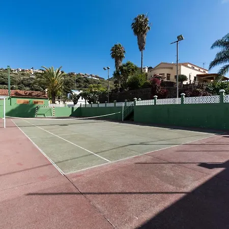 5br - Pool Parking & Tennis Court Villa Las Palmas de Gran Canaria